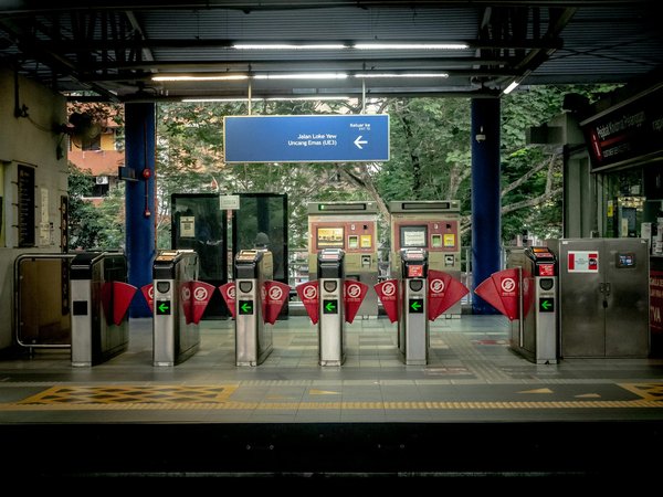 Effortless airport transportation options from taxi gembloux